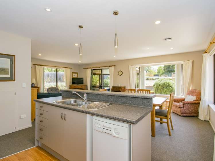 17 Kowhai Street Oxford_4