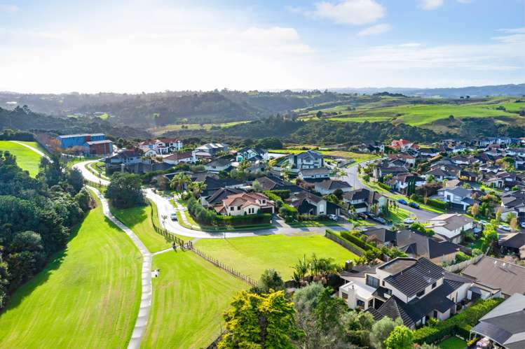 8 Kenley Heights Flat Bush_13