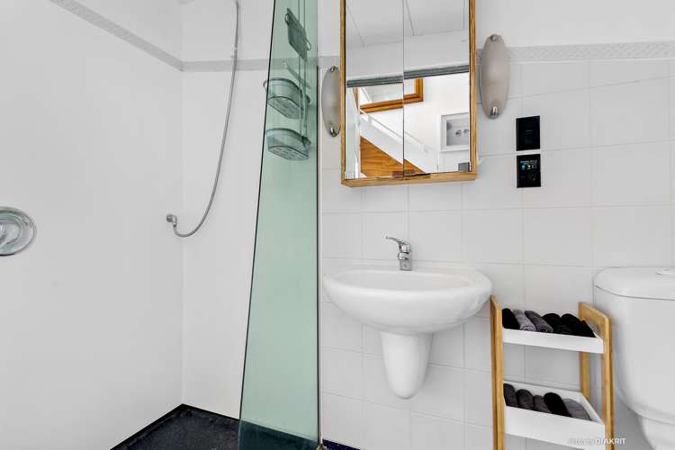 1n/51 Webb Street Mount Cook_4