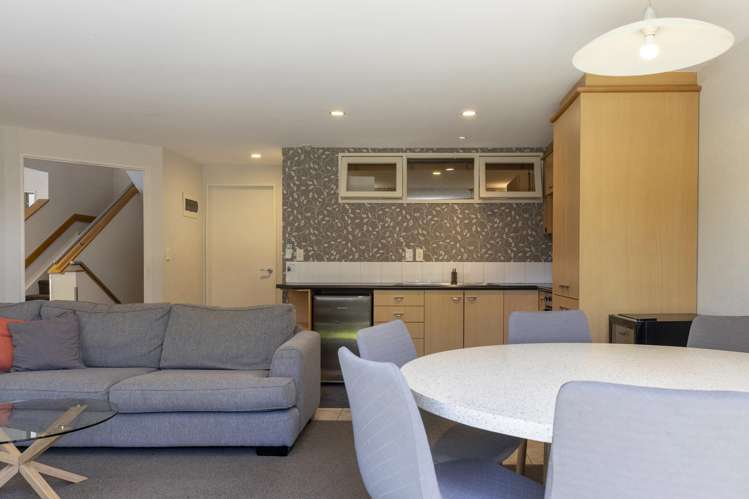 1/7 Tui Street Bird Area_15