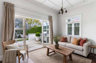 1048 Great North Road_4