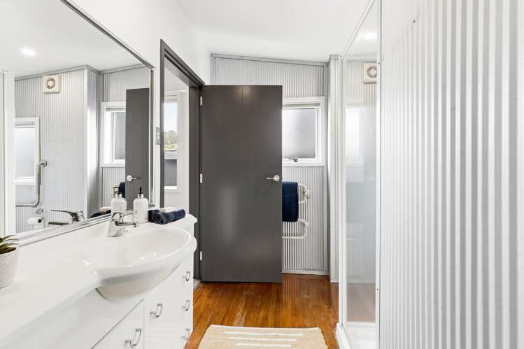 40 Marine Parade Macandrew Bay_16