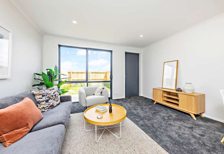 11 Saddleback Crescent Papakura_2