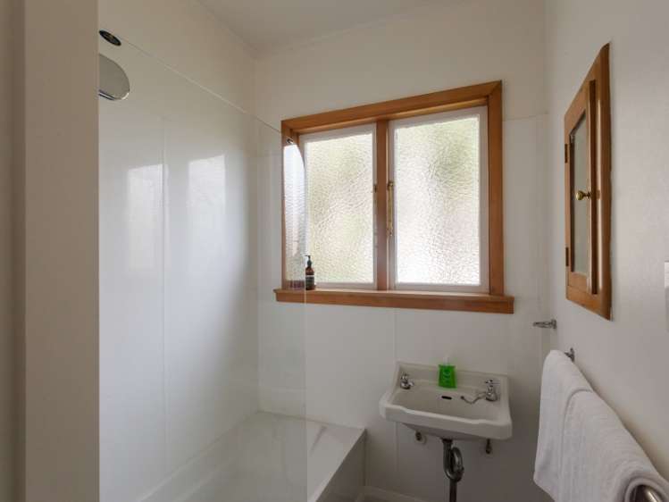 8 Birdwood Street Featherston_13