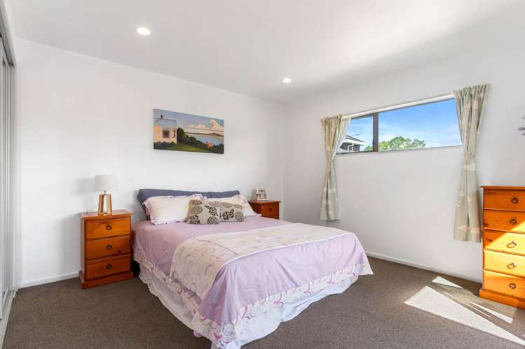 8a Mcleod Road Henderson_9