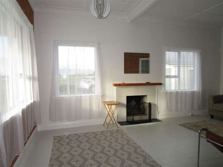 7506 South Road Okato_13