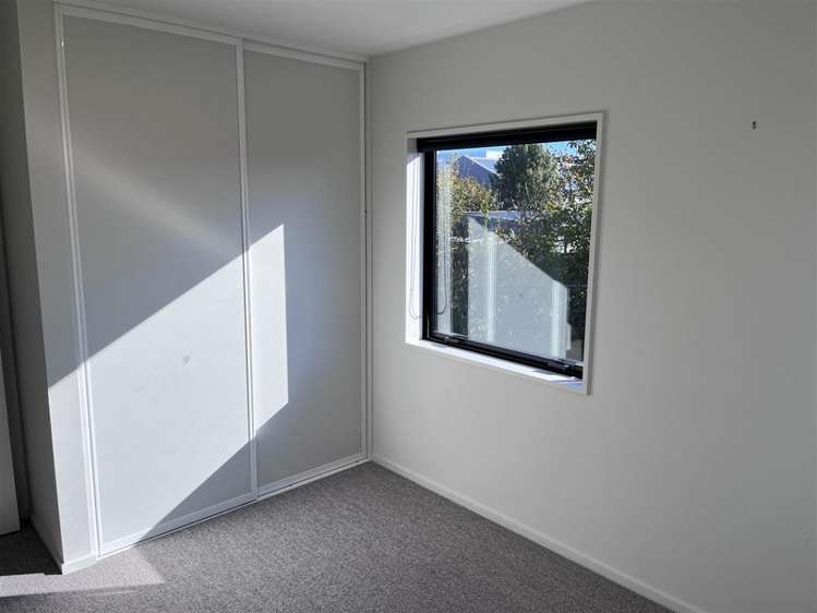 2/20 Dickens Street Addington_10