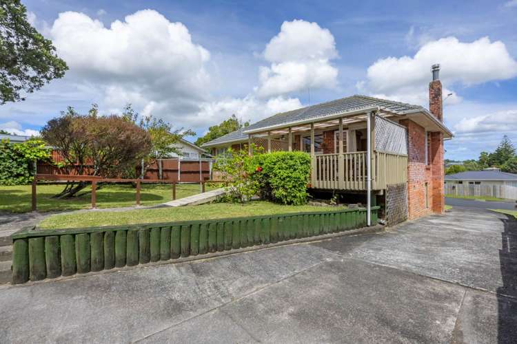 84 Barrys Road Glendene_0