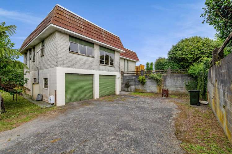 19 Tybalt Street Stratford_13