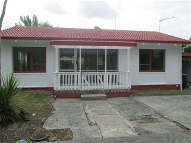 Mt Roskill, 2-bedroom + study