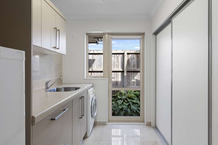 7 Jarnac Boulevard Yaldhurst_15