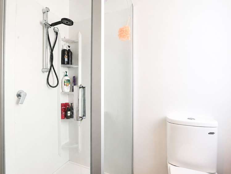 1/61 Cabourne Drive Glenview_12