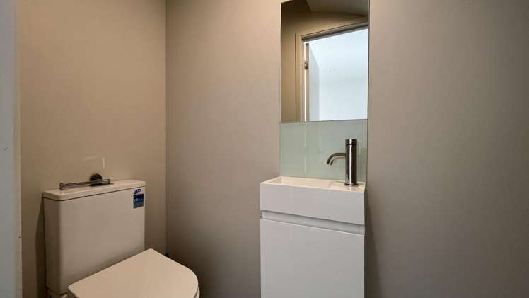 25/137 Hall Avenue 10683_9