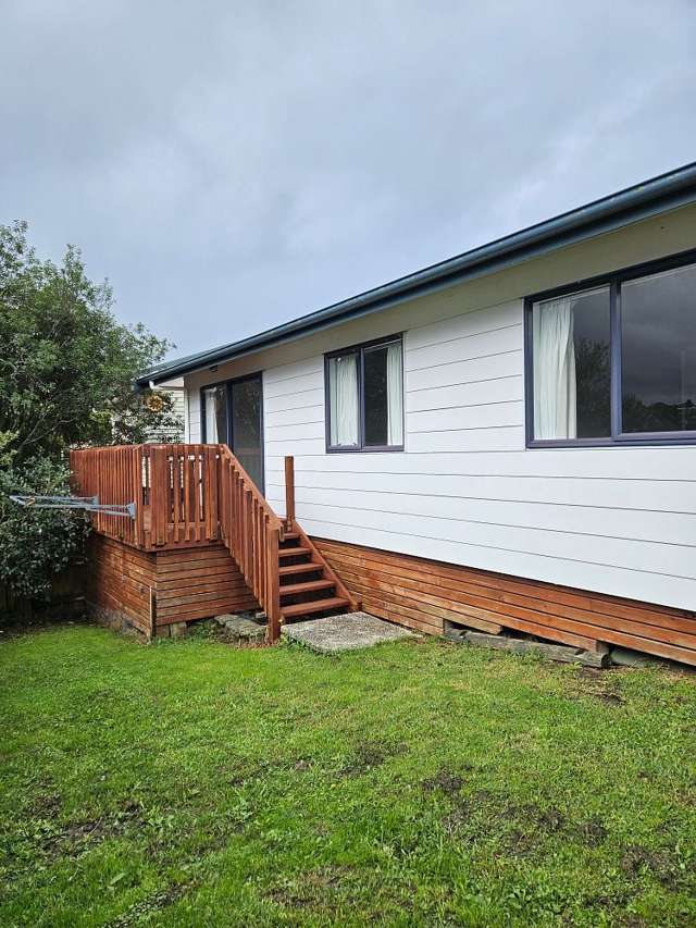Charming Home in Titirangi – $590/week