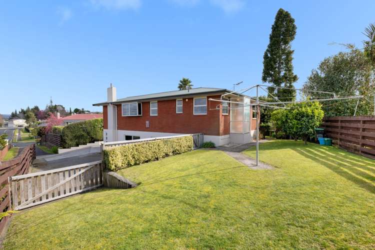 15 Warwick Place Brookfield_27