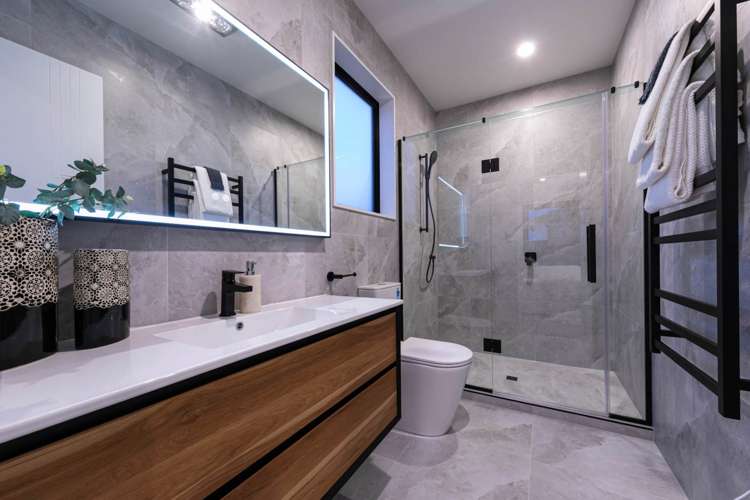 10 Tipu Crescent Wainui_15