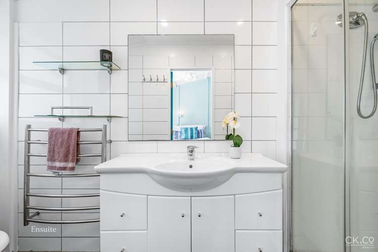 10 Cottle Park Drive Normandale_16