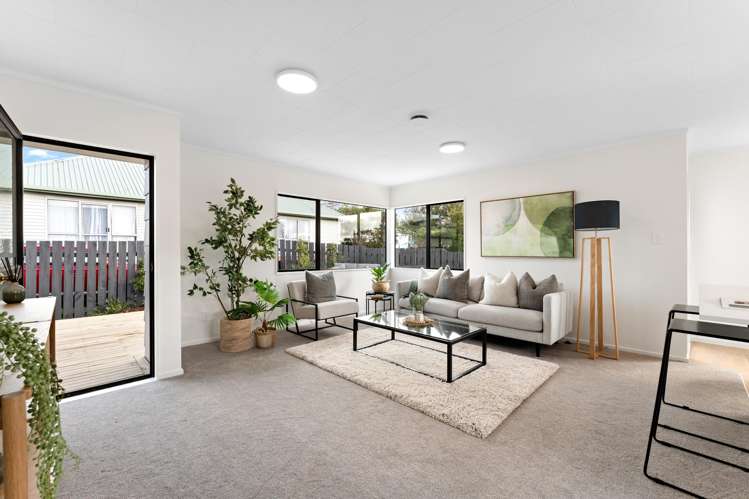 2/7 Rewarewa Road_5