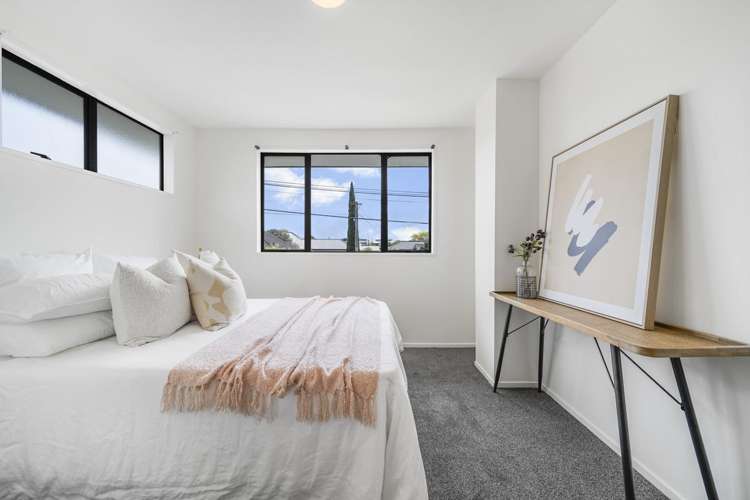 2B Barclay Place Burwood_11