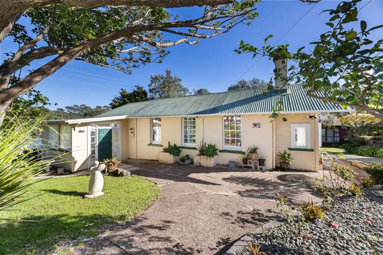 615 Blockhouse Bay Road_0