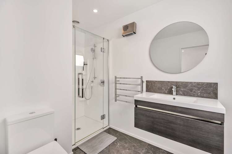 36 Magnum Drive Cromwell_6