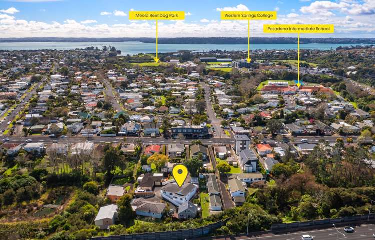1042 Great North Road Point Chevalier_18