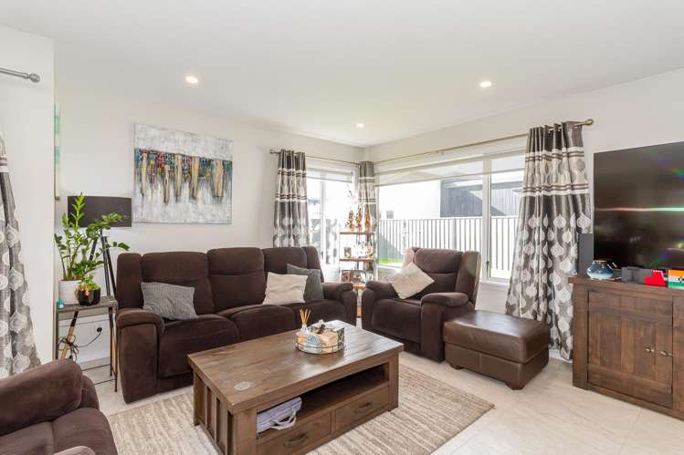 12 Young Place Taradale_6