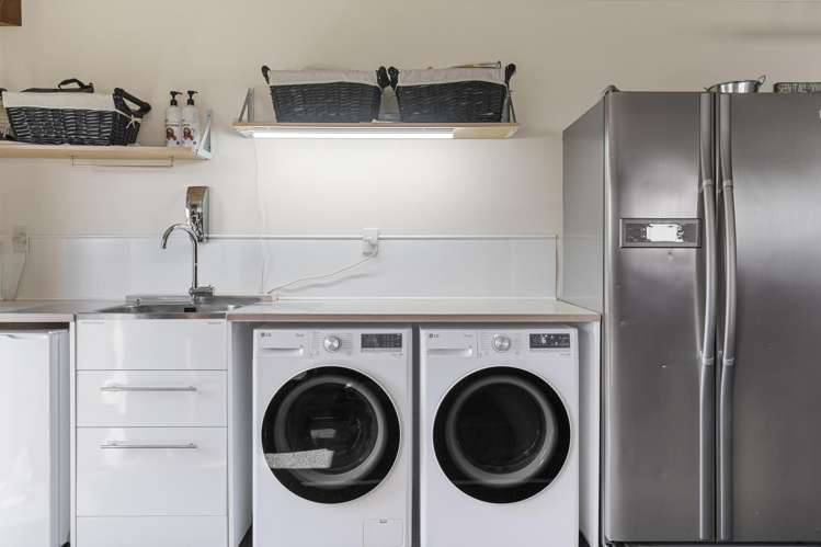 6 Downing Place Welcome Bay_19