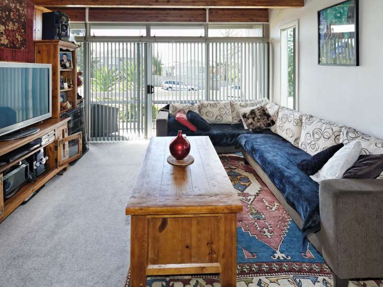 57 Royal View Road Te Atatu South_2