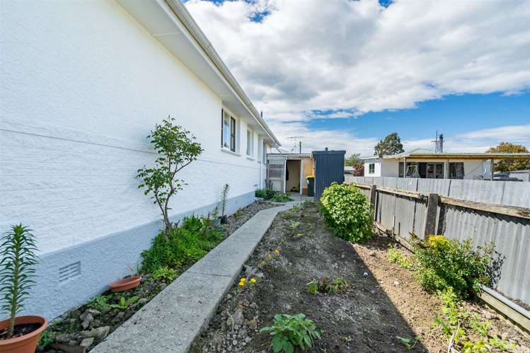 5 Duthie Street Milton_18