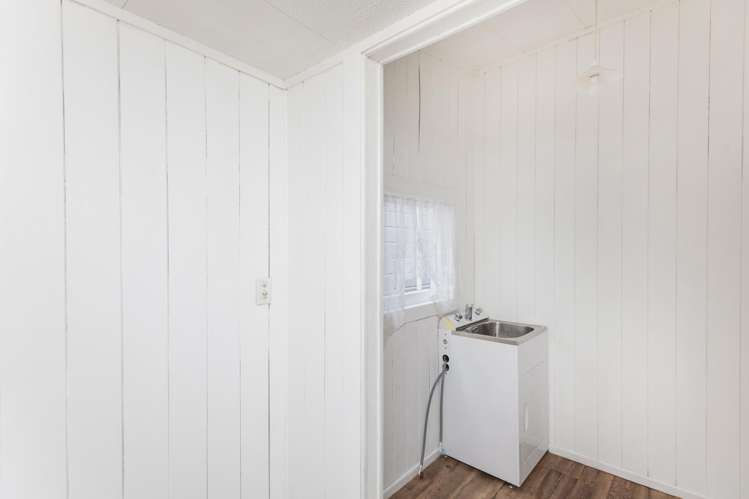 731 Gladstone Road Te Hapara_13