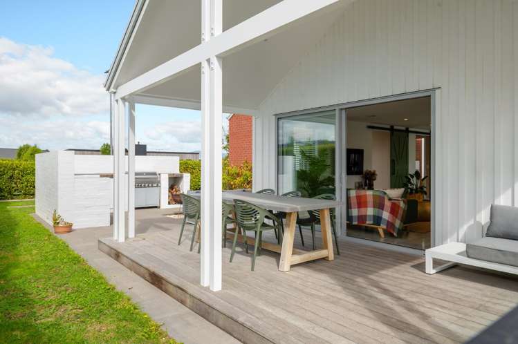 77 Alan Livingston Drive Cambridge_17