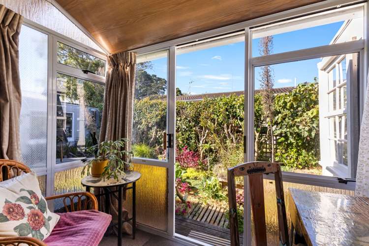 8 Omata Road Westown_19