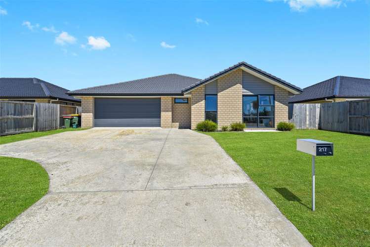 217 Borman Road Rototuna North_17