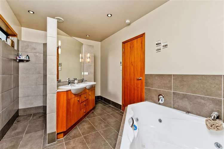 17 Midway Avenue Castor Bay_14