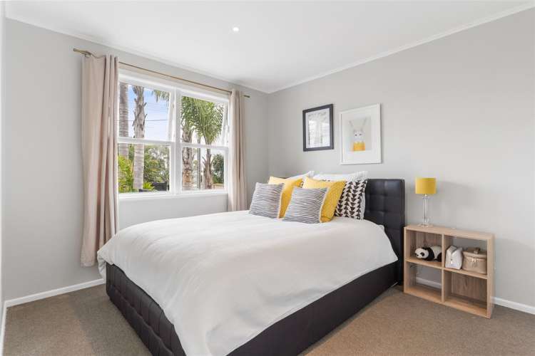 253 Rangatira Road Beach Haven_11