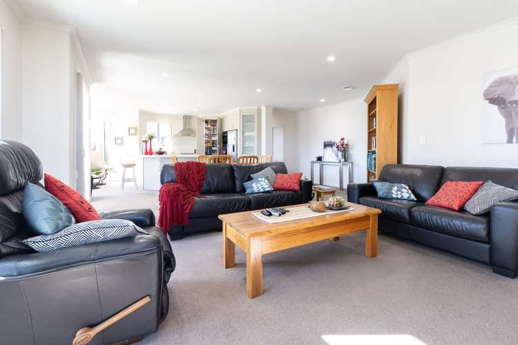 2 Henry Bell Close Leamington_10