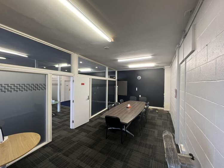 5 Lyttelton Avenue Porirua_4