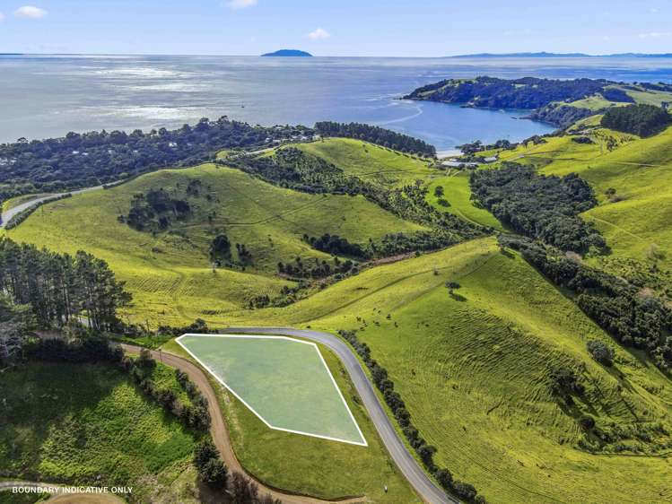 240 Waiheke Road_0