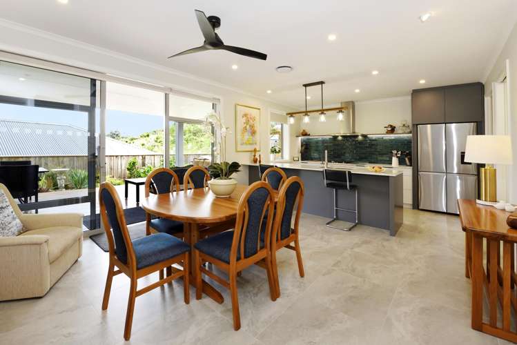 71 Sunningdale Drive Stoke_10