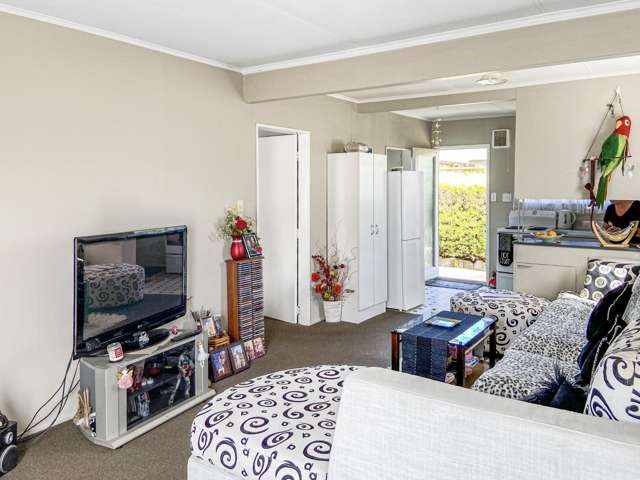 2/69A Pine Avenue 11305_4