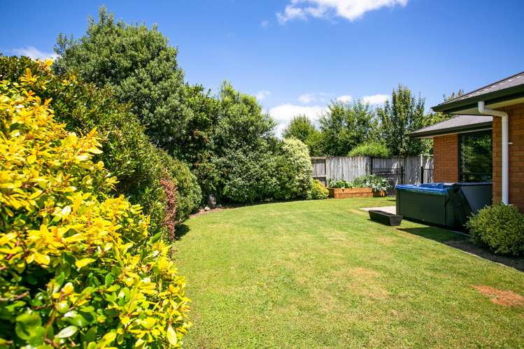 15 Tulip Drive Cambridge_16