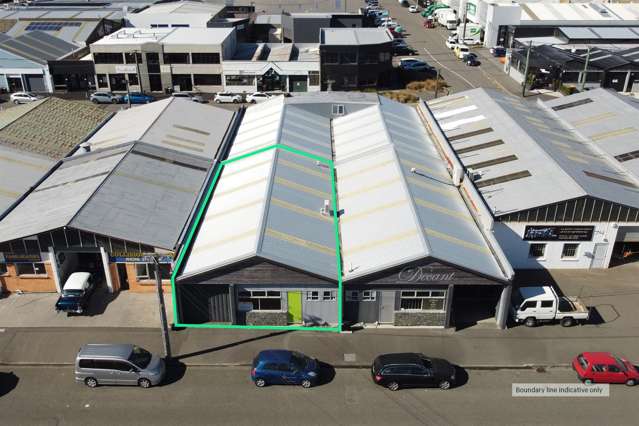 Sought After Sydenham Industrial with Mezzanine