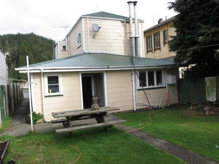 26 Broadway Reefton_12