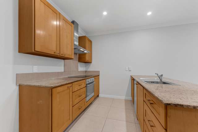 102/2 Gracechurch Drive Flat Bush_3