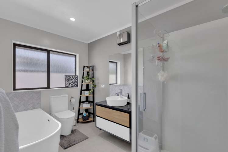 4 Sharpley Place Chartwell_15