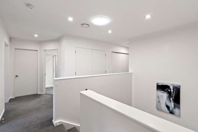 7 Joseph Banks Drive Whitby_12