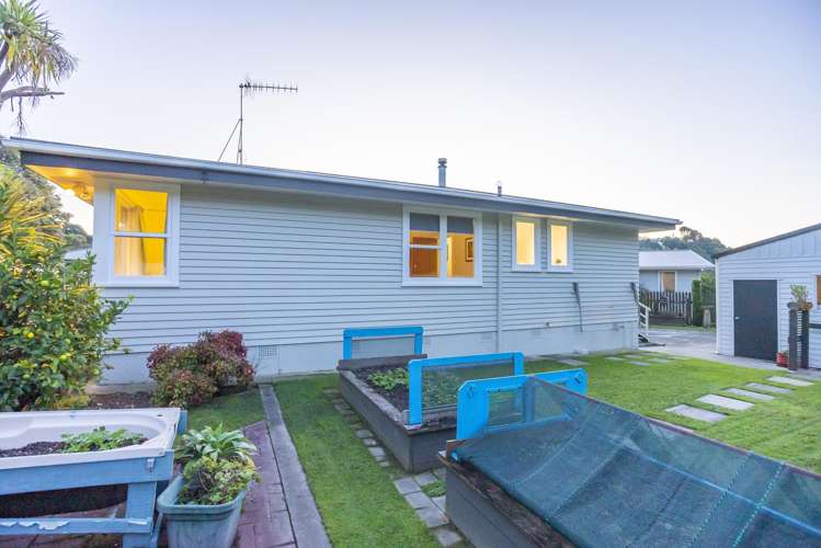 5 Brazier Grove Paraparaumu_13