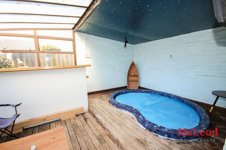 8 Pages Road Allenton_17