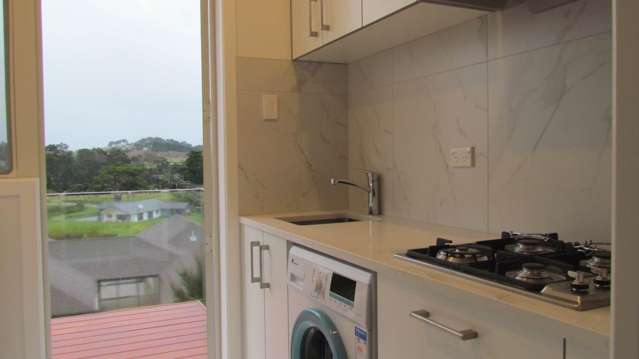 8 Te Awa Place Red Beach_1